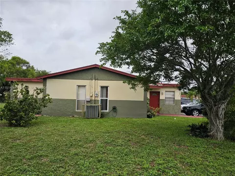 2930 NW 193rd St, Miami Gardens, FL 33056