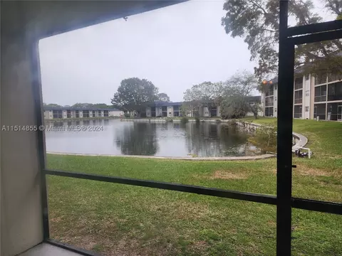 7801 Colony Cir S #108, Tamarac, FL 33321