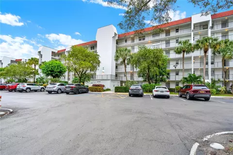 3597 Birdie Dr #306, Lake Worth, FL 33467