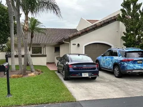 11527 SW 84 Ln #0, Miami, FL 33173