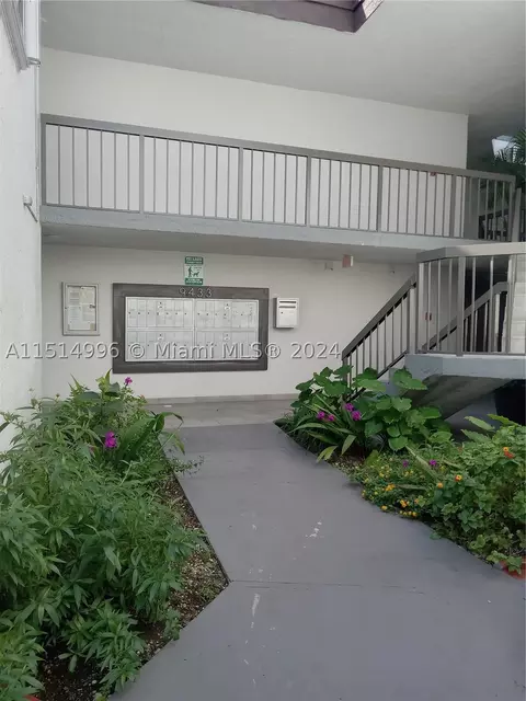 9433 Fontainebleau Blvd #111, Miami, FL 33172