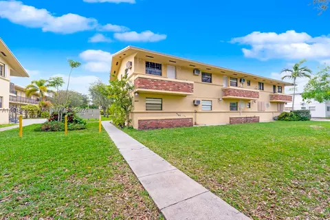 4444 SW 67th Ave #7, Miami, FL 33155