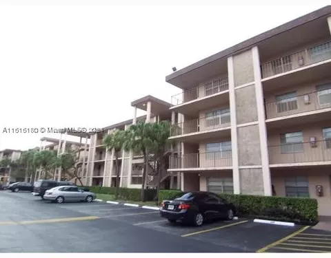 3001 NW 48th Ave #236, Lauderdale Lakes, FL 33313