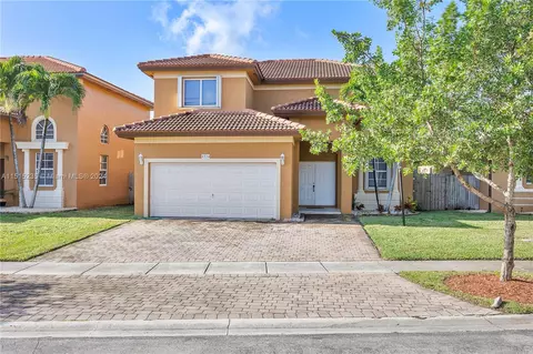 2734 NE 41st Rd, Homestead, FL 33033