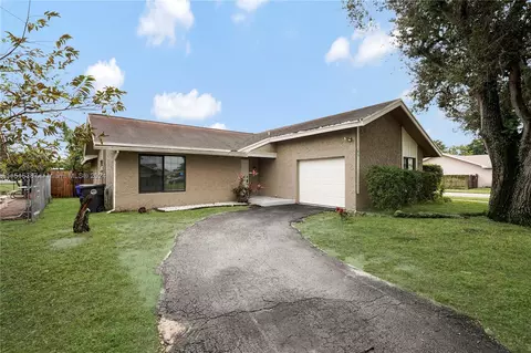 1106 SW 82nd Ave, North Lauderdale, FL 33068