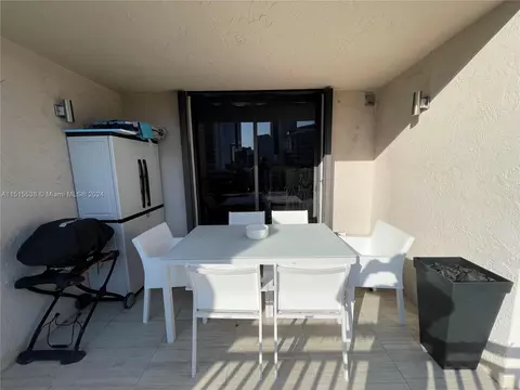 540 Brickell Key Dr #711, Miami, FL 33131 photo 20