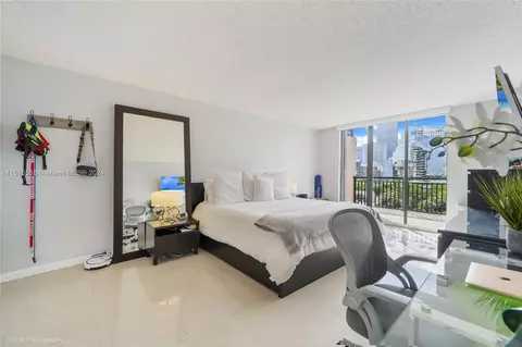 540 Brickell Key Dr #711, Miami, FL 33131 photo 10