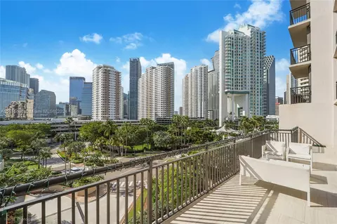 540 Brickell Key Dr #711, Miami, FL 33131 photo 3