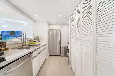 540 Brickell Key Dr #711, Miami, FL 33131 photo 9