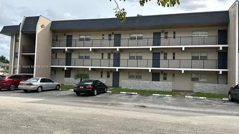 7910 N Colony Cir N #103, Tamarac, FL 33321