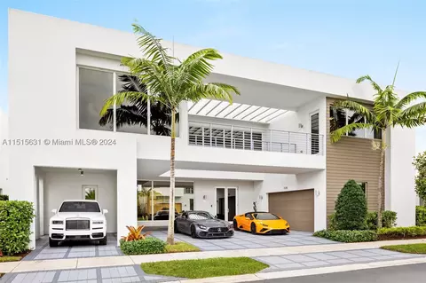 10286 NW 75th Ter, Doral, FL 33178