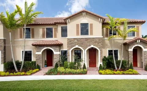 484 SE 32 Ave, Homestead, FL 33033