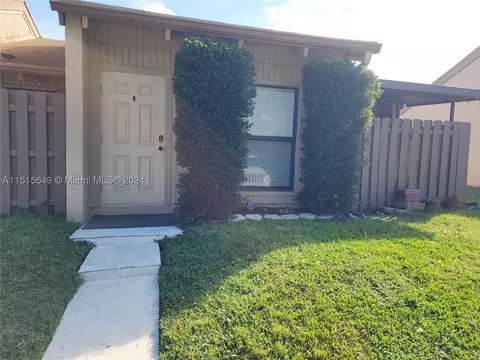 2046 SW 82nd Ave #2046, Davie, FL 33324