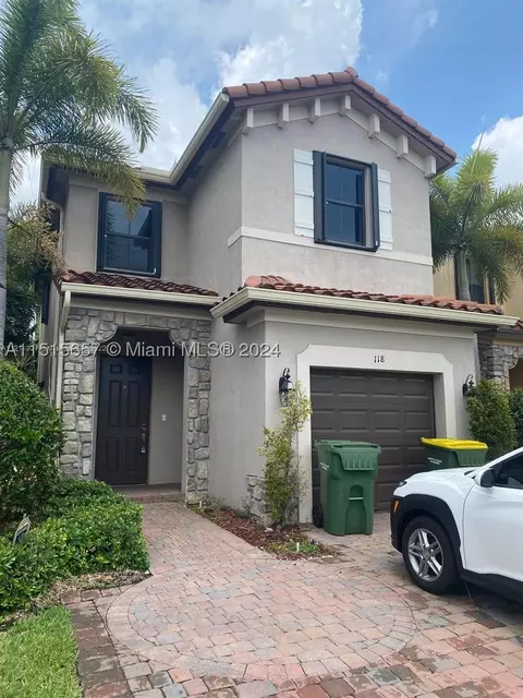 118 NE 37th Ter, Homestead, FL 33033