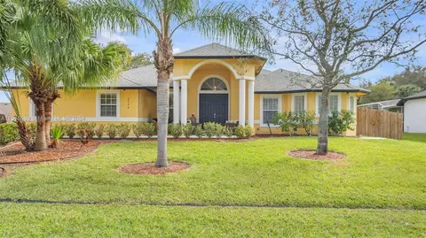 2598 SW National Cir, Saint Lucie West, FL 34953