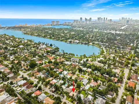 1238 Lincoln St, Hollywood, FL 33019