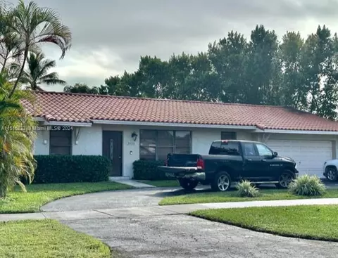 20311 SW 83rd Ave, Cutler Bay, FL 33189
