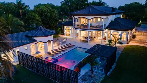 14875 SW 27th St, Davie, FL 33331