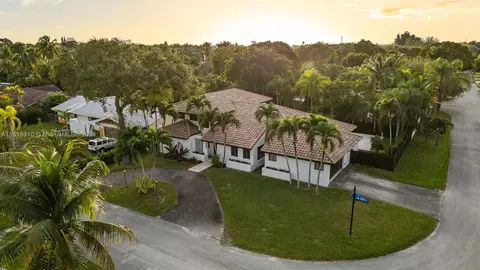 5620 SW 58th Pl, South Miami, FL 33143