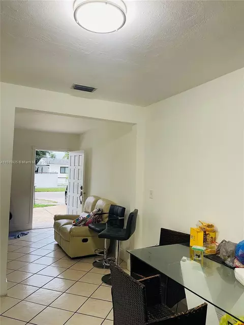 6261 E 3rd Ave, Hialeah, FL 33013 photo 11