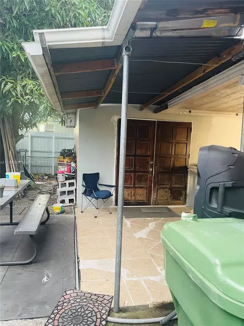 6261 E 3rd Ave, Hialeah, FL 33013 photo 19