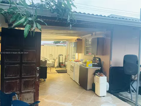 6261 E 3rd Ave, Hialeah, FL 33013 photo 25