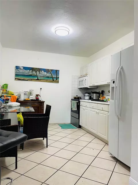 6261 E 3rd Ave, Hialeah, FL 33013 photo 10