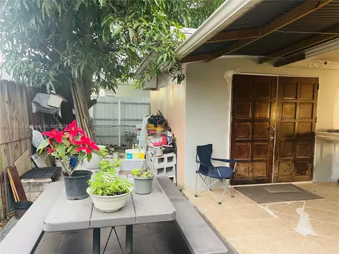 6261 E 3rd Ave, Hialeah, FL 33013 photo 20