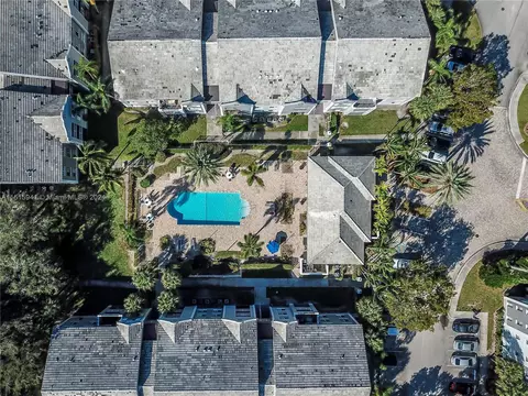 11133 SW 8th St #204, Pembroke Pines, FL 33025