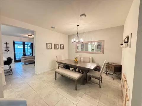 3374 W 104th Ter, Hialeah, FL 33018 photo 12