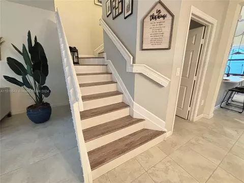 3374 W 104th Ter, Hialeah, FL 33018 photo 23