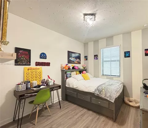 3374 W 104th Ter, Hialeah, FL 33018 photo 18