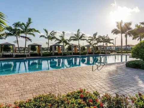3374 W 104th Ter, Hialeah, FL 33018 photo 30
