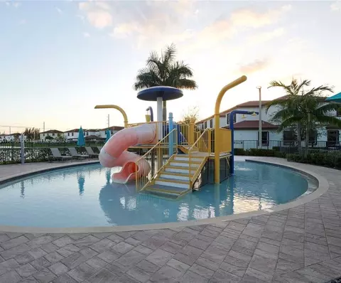 3374 W 104th Ter, Hialeah, FL 33018 photo 28