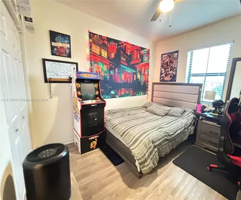 3374 W 104th Ter, Hialeah, FL 33018 photo 19