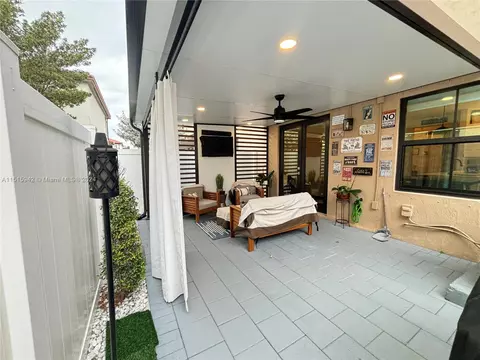 3374 W 104th Ter, Hialeah, FL 33018 photo 26