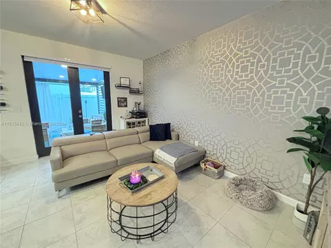 3374 W 104th Ter, Hialeah, FL 33018 photo 8