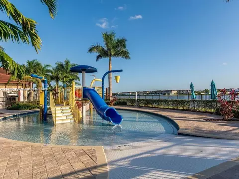 3374 W 104th Ter, Hialeah, FL 33018 photo 29