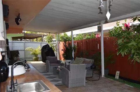 3207 W 70th St, Hialeah, FL 33018 photo 48