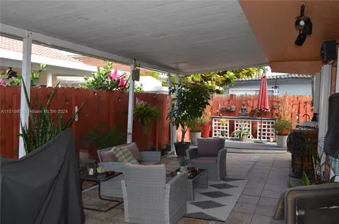 3207 W 70th St, Hialeah, FL 33018 photo 47