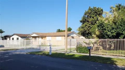 18621 SW 122nd Ct, Miami, FL 33177