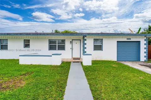 10734 SW 152nd Ter, Miami, FL 33157