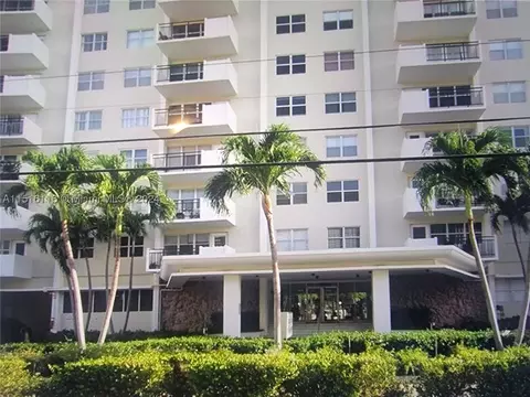 401 Golden Isles Dr #716, Hallandale Beach, FL 33009
