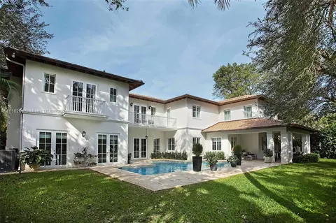 7421 SW 53rd Ct, Miami, FL 33143