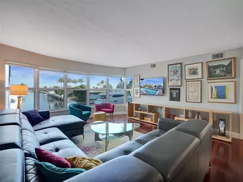 3121 NE 51st St #204E, Fort Lauderdale, FL 33308