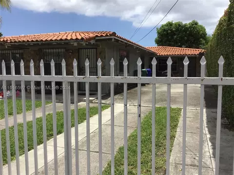 3170 SW 17th St, Miami, FL 33145