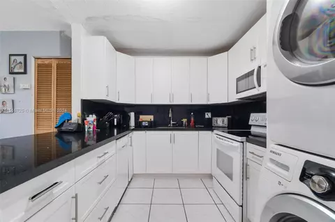 1900 W 68th St #E104, Hialeah, FL 33014 photo 7