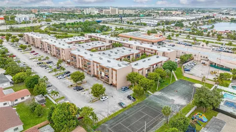 1900 W 68th St #E104, Hialeah, FL 33014 photo 6