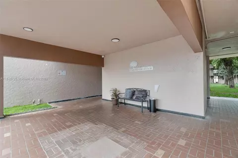 1900 W 68th St #E104, Hialeah, FL 33014 photo 31