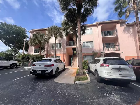 2015 SE 10th Ave #102, Fort Lauderdale, FL 33316